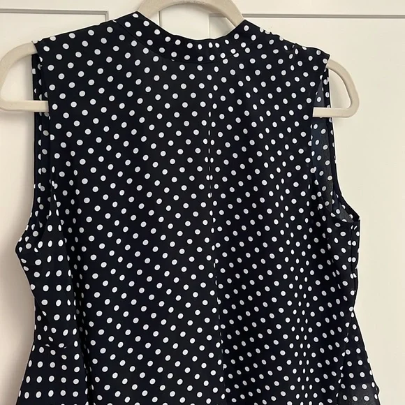 Open ruffle back polka dot blouse - Picture 2 of 5